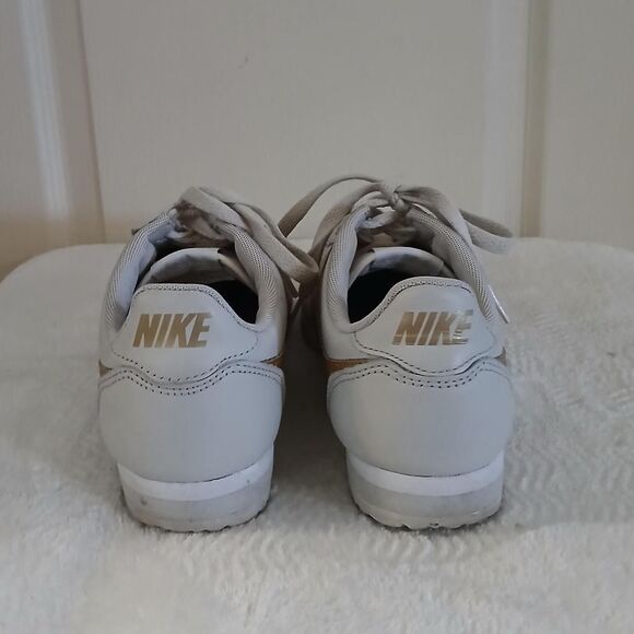 Nike Classic Cortez Leather shoes Light Bone/Metallic Gold-White size 8 - Picture 5 of 8